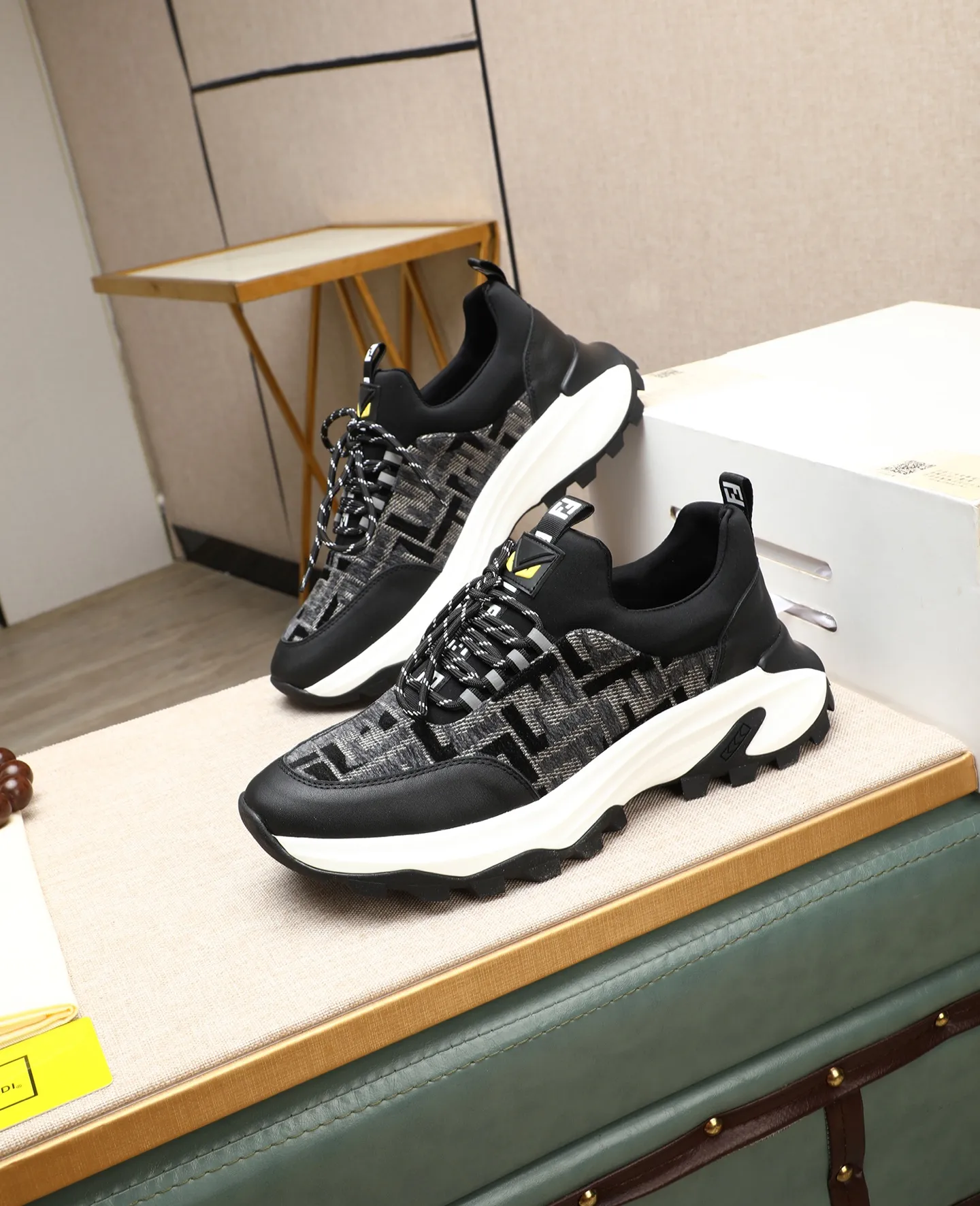 Men's shoes 💰460🕷🕷[FENDI] Fendi fashionable casual men's shoes 🇨🇳Original official website 1:1 model opening, new models are available first 💯Not high-profile but avant-garde, simple About low-key and fashionable, super versatile style 🌿 Made of original cowhide ➕ Pigskin lining 🎋 The version is comfortable on the feet, so rigorous for any small place, and the workmanship is first-class 🍍38-44 Large quantities in stock